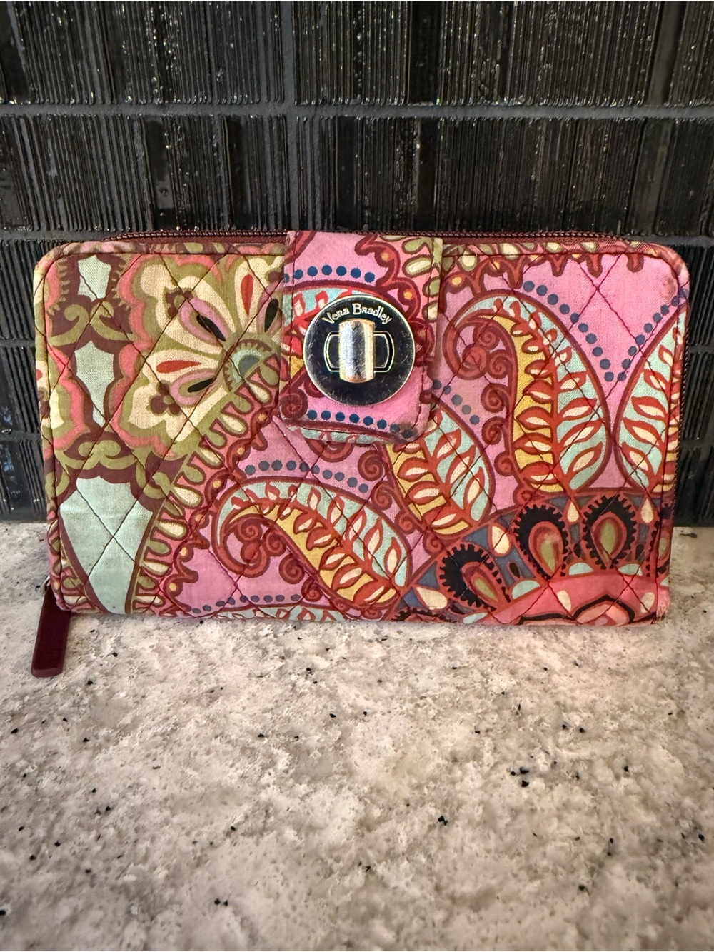 Vera Bradley Turnlock Wallet - Resort Medallion - Picture 1 of 8